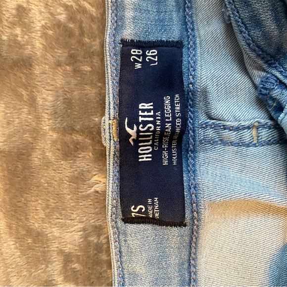 Jeans - Picture 2 of 3